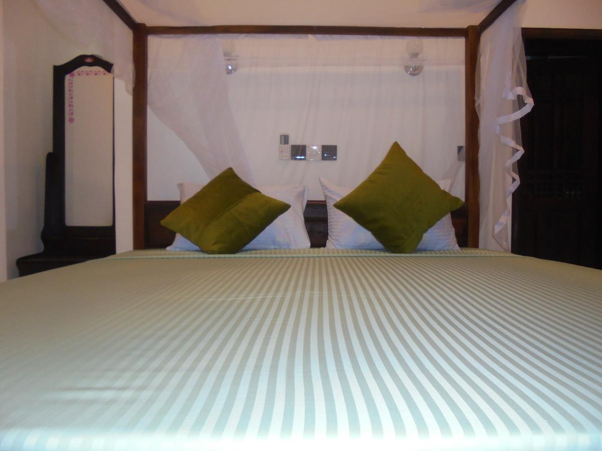 Surf Bay Resort Arugam Bay Esterno foto