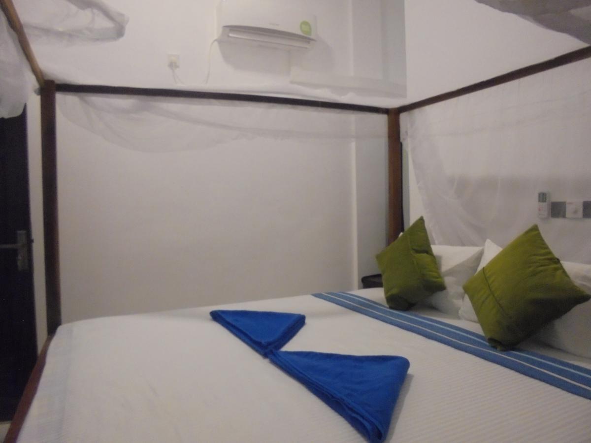 Surf Bay Resort Arugam Bay Esterno foto
