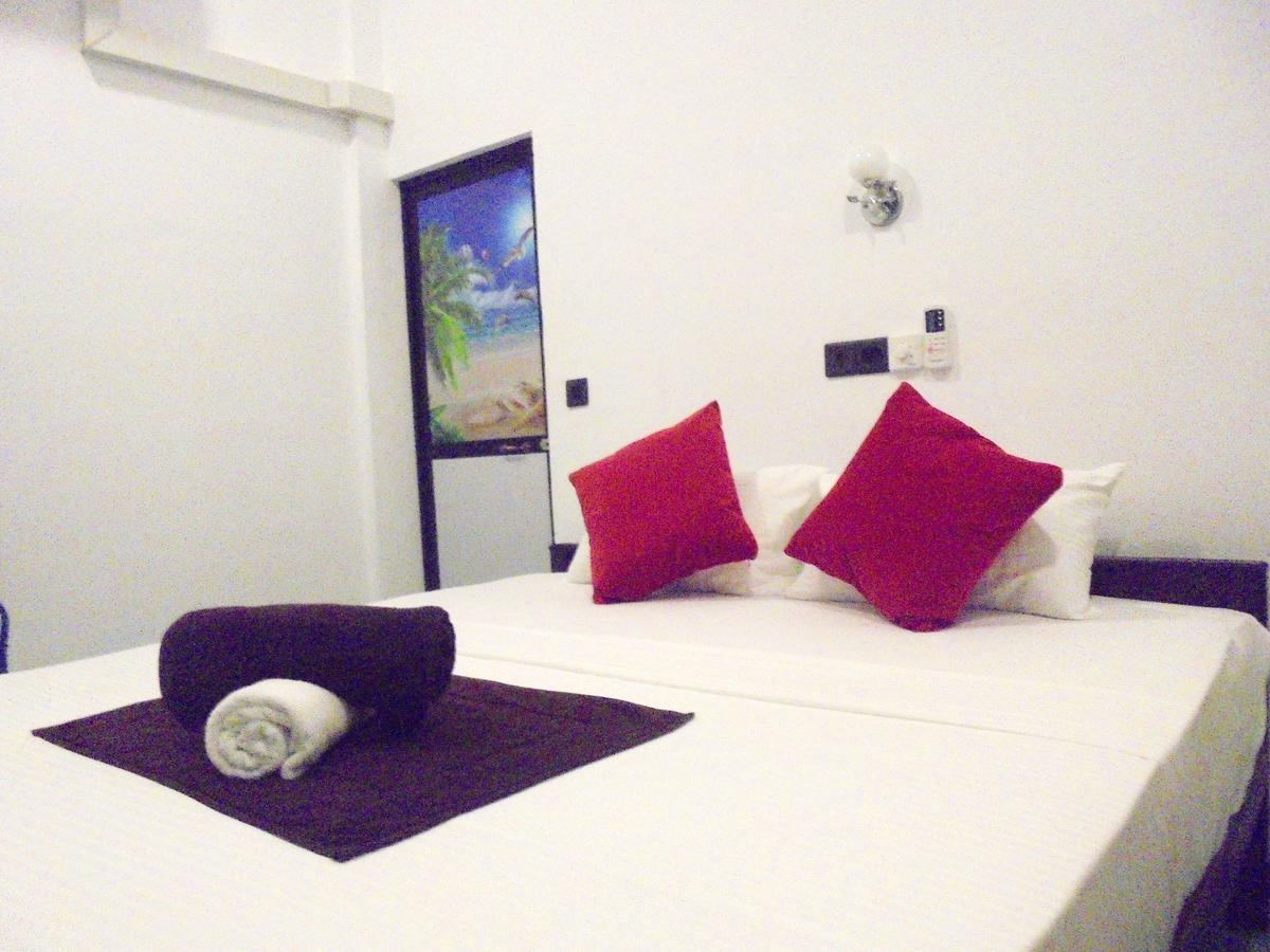 Surf Bay Resort Arugam Bay Esterno foto