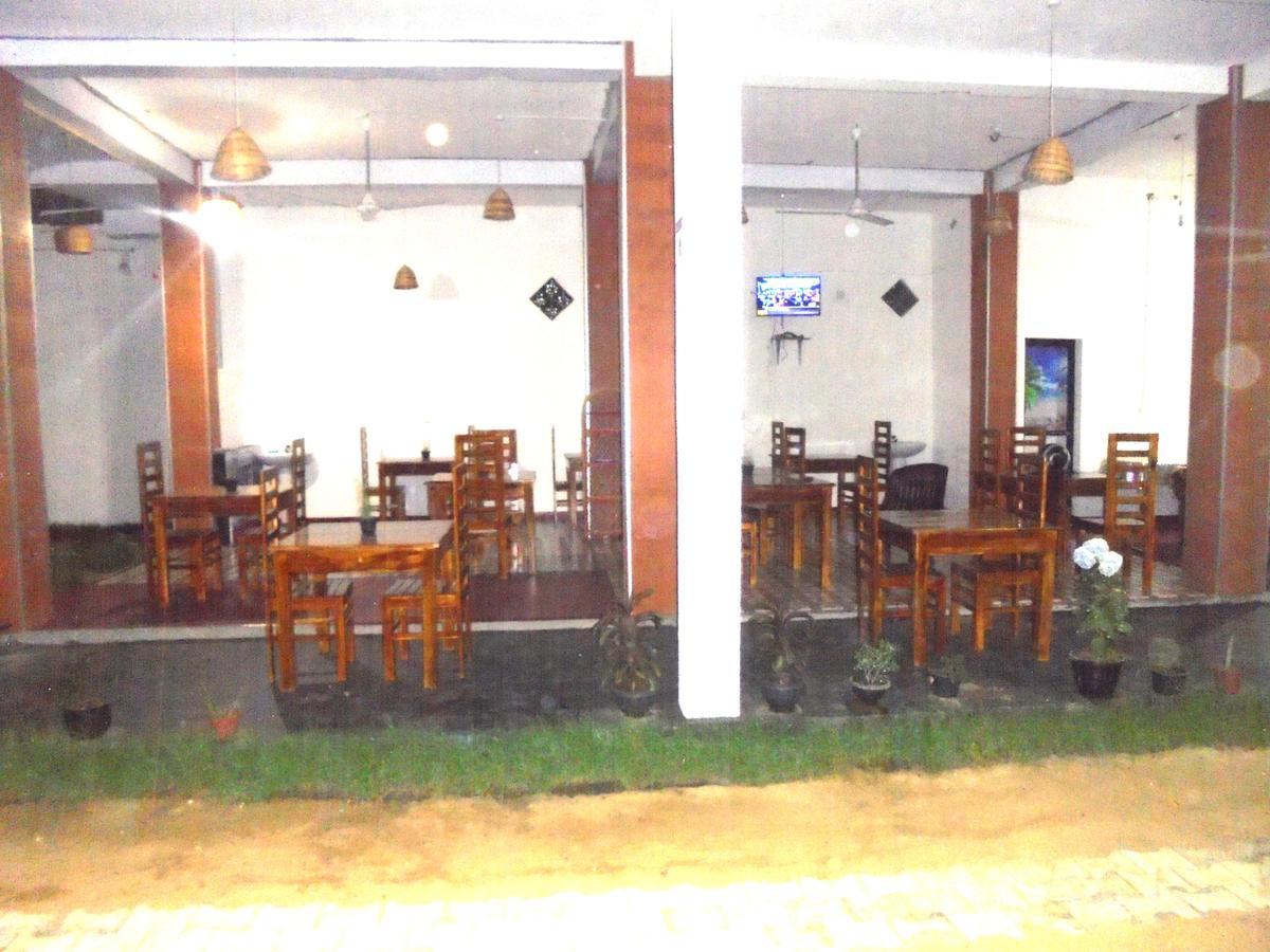 Surf Bay Resort Arugam Bay Esterno foto